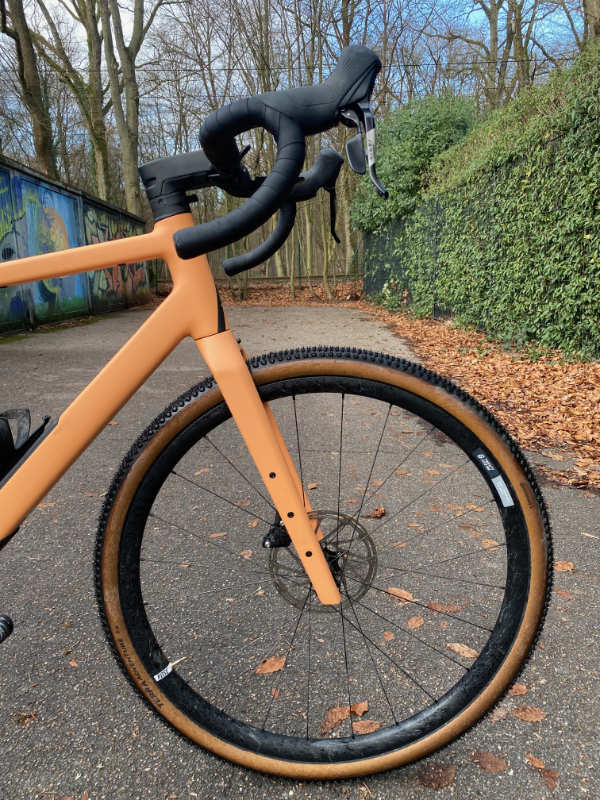 Sehr geil: Carbon Gabel am Backroad AL für mehr Komfort