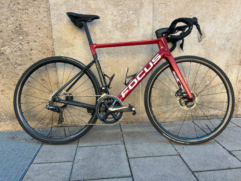 Sehr leichte Laufräder (1.040 g) für alle, die bei Radmarathons starten wollen